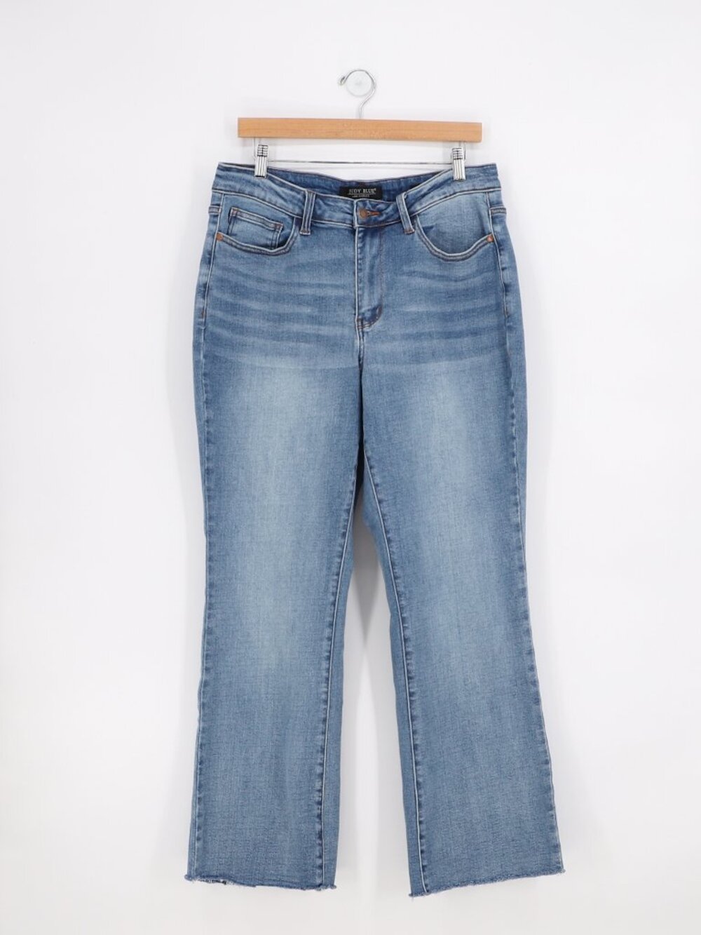 JUDY BLUE Midrise Raw Hem Bootcut Jeans Size 14W - Picture 2 of 10